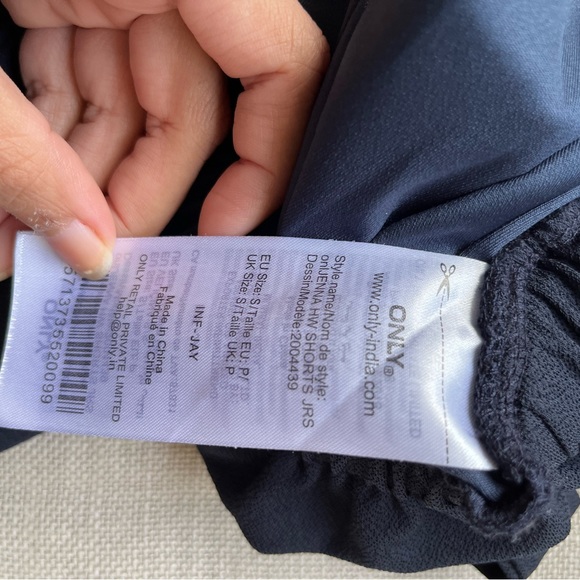 ONLY Navy Blue Paperbag Waist Shorts - Picture 6 of 6